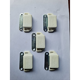 Mua Bịch 10 hít nam châm giữ cửa màu trắng - loại lớn