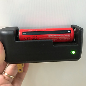 Mua Combo máy Sạc  Đơn 18650 và 1 Viên Pin 3V7 2800mAh