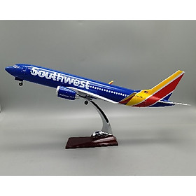 Mô hình máy bay Southwest B737 có bánh xe và led 47cm