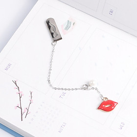 Bookmark Kẹp Sách Kim Loại Phối Charm Hình Đôi Môi Chúm Chím