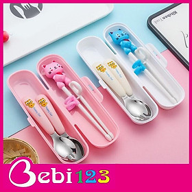 Mua Bộ Đũa Muỗng Nĩa Kèm Hộp Hình Chú Mèo Cho Bé