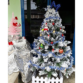 Mua Cây thông noel 3 loại lá phủ tuyết cao 90cm - Tán dày và đẹp  cây thông chắc chắn và dể tháo lắp