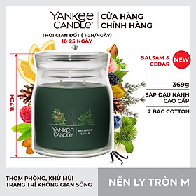 Nến ly tròn sáp đậu nành Yankee Candle size M (369g) - Balsam & Cedar