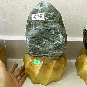 Cây đá phong thủy để bàn tự nhiên chất ngọc serpentine màu xanh đậm và bóng nặng 2.9 kg cho người mệnh Mộc và Hỏa