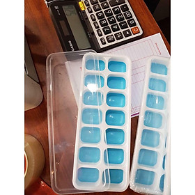 Mua KHAY ĐÁ CÓ LẮP ĐẬY BÊN DƯỚI LÀ SILICOL
