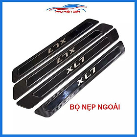 Bộ nẹp bước chân trong ngoài vân Cacbon xe XL7 2020-2021 chống trầy làm đẹp ô tô