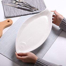 DĨA SỨ TRẮNG HÌNH CON CÁ SIZE ĐẠI 16