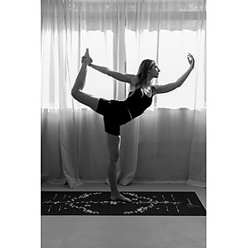 Thảm tập yoga chính hãng Yvonne, Hummingbird (TẶNG KÈM 3 PHẦN QUÀ) dày 4mm bề mặt nhám, siêu bám, chống trơn trượt, ưa mồ hôi,