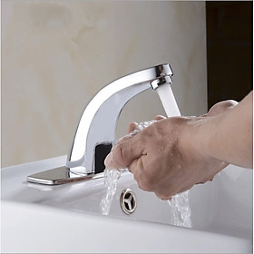 Bộ Vòi nước cảm ứng tự động xả nước bồn rửa tay sử dụng 220v hoặc 4 pin AAA
