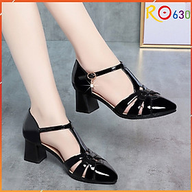 Giày sandal nữ cao gót 5 phân hàng hiệu rosata hai màu đen kem cao cấp ro630