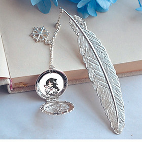 Bookmark lông vũ IN HÌNH Identity V game chibi
