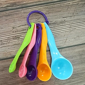 Mua Bộ 5 muỗng đong bằng nhựa nhiều màu