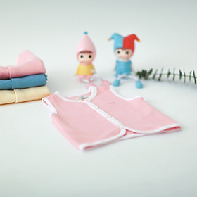 Áo gile chần bông viền cổ tim cho bé Haki BB019