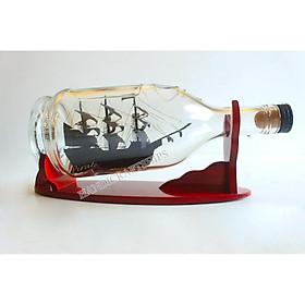 Mua Mô hình thuyền Black Pearl trong chai Hennessy 27cm
