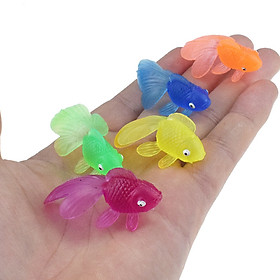 Bộ 04 cá vàng vui nhộn nhựa Plastic 4.5 cm làm đồ chơi nhà tắm cho bé (màu ngẫu nhiên) - mô hình đồ chơi mini an toàn