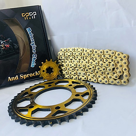 Bộ sản phẩm NSD dành cho xe Exciter 135 4 số, mẫu vàng xéo lữa, chất liệu là thép c4, sên 428H vàng 10ly