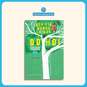 Sách - Bên Kia Đường Có Đứa Dở Hơi - Bìa Mềm