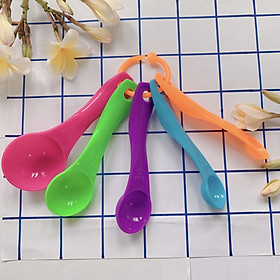 Mua Thìa Đong Định Lượng Ăn Dặm Cho Bé Bằng Nhựa Đủ Màu