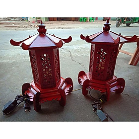 Cặp đèn thờ gỗ hương (cao 42cm)