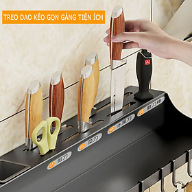 Kệ gia vị  treo tường đa năng  , chất liệu thép nhôm ,sơn tĩnh điện , chịu lực , nhiệt tốt, phù hợp dùng trong phòng bếp, phòng tắm tiết kiệm diện tích , với đặc tính chống gỉ , oxi hóa và chịu va đập cao , kiểu dáng sang trọng , hiện đại