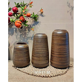 Bình hoa, lọ cắm hoa gốm sứ Bát Tràng vân ganh nổi men lì dáng đu đủ nổi trang trí nội thất - Nâu