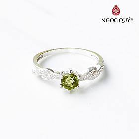 Nhẫn bạc mặt đá peridot mệnh hỏa, mộc - Ngọc Quý Gemstones