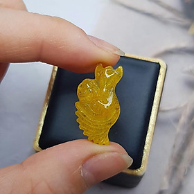VÒNG CỔ CỬU VỸ HỒ LY ÔM HOA MÀU VÀNG 01