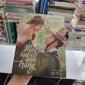 Mây họa ánh trăng