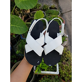 Dép sandal nữ ( đế đen quai hậu trắng ) size có từ 34 nữ đến 42 nữ đế và quai có đủ màu ib chọn thêm