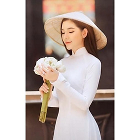 Áo dài chất lụa dày dặn thiết kế tà A dài