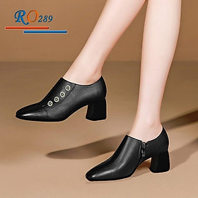 Giày boot nữ cổ thấp 5 phân hàng hiệu rosata hai màu đen kem ro289