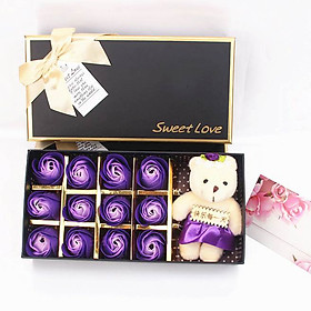 Hộp quà gấu và hoa hồng sáp 12 bông (Màu Tím)