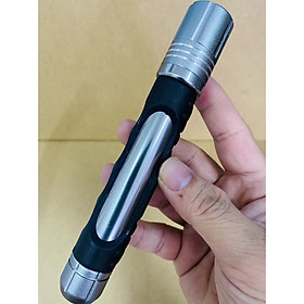 Mua Đèn pin siêu sáng vỏ kim loại cao cấp