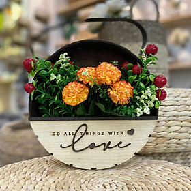 Giỏ hoa treo tường trang trí nhà cửa chữ Love (Bao gồm Hoa)