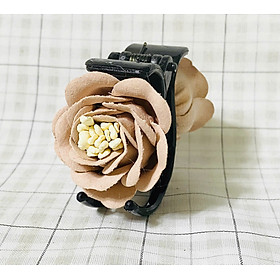  Kẹp Tóc Càng Cua 3 Răng Đính Hoa Hồng Vải Đài Cao Handmade – Nâng Niu Vẻ Đẹp Tự Nhiên