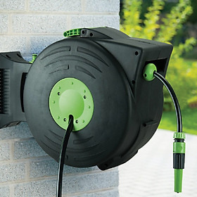 Mua Bộ vòi treo tường tưới cây  rửa sân  ban công thu dây tự động vào lô cuốn UNIGAWA dây dài 20mét kèm phụ kiện