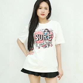 Áo Thun Unisex Cao Cấp in Hình Cô Gái và Trái Tim Xinh Xắn, Chất Liệu Cotton Organic Tốt Cho Làn Da