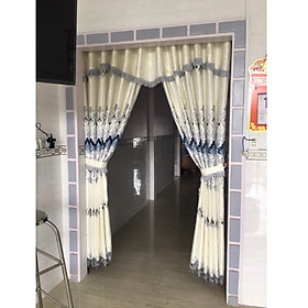 Mua Màn cửa đi trang trí nhà cửa
