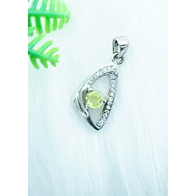 Mặt dây chuyền đá Peridot xanh lá tự nhiên 2.5cm