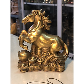 Tượng ngựa đứng trên tiền phong thủy bằng đồng