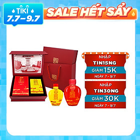 Set 2 Giỏ quà Đậm Đà Tình Thân bao gồm 2 loại nước mắm Tĩn cao cấp nhất: Nước mắm Tôm Biển trong Bình Gốm Đỏ, độ đạm 60N, từ tôm biển tươi và nước mắm Cá Cơm Vàng Ruột Đỏ, trong Bình Gốm Vàng, độ đạm 60N, ủ chượp lâu năm.