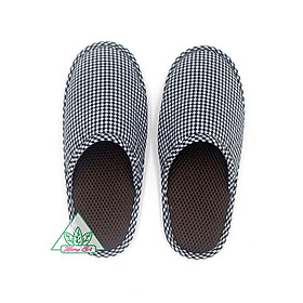 Dép mang trong nhà cao cấp Hương Quế DH-05 làm bằng vải lưới 2 lớp, mềm mại và êm chân khi sử dụng, chất lượng rất tốt, bền đẹp