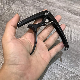 Mua Capo guitar acoustic màu gỗ kim loại có móc chổ chốt - Lò xo cứng - Đặt hàng tặng pick