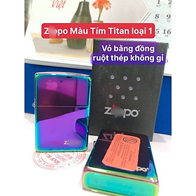 Bật lửa Màu Tím Titan (Tím Cầu Vòng - Tím ánh kim, Tím bảy màu)  vỏ bằng đồng, có dán tem đỏ