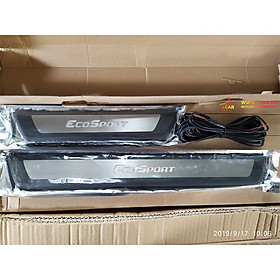 Ốp Bậc Chân Ngoài Xe FORD ECOSPORT 2019, chất liệu NHỰA CÓ ĐÈN LED
