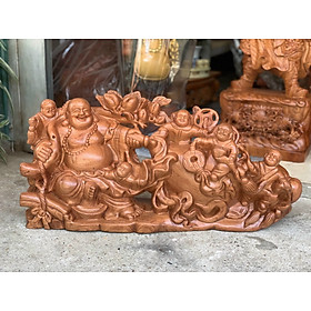 Tượng phật di lặc ngũ phúc kéo bao tiền bằng gỗ hương đá kt 50×23×12cm