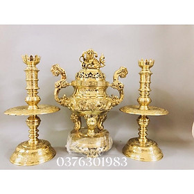 Mua Bộ đỉnh Lư thờ bằng đồng đúc thủ công liền khối cao 45cm . Đỉnh nến đông
