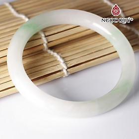 Vòng tay nguyên khối bản tròn đá cẩm thạch mệnh hỏa, mộc - Ngọc Quý Gemstones