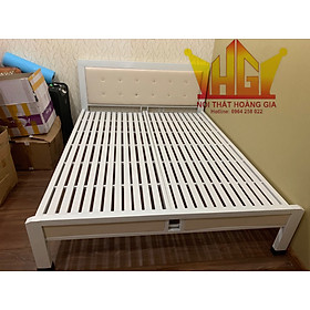 Giường sắt khung hộp ngang 1m8 dài 2m tphcm.