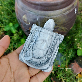 Tượng Rùa phong thủy đá trắng vân đen 8cm - đá Non Nước